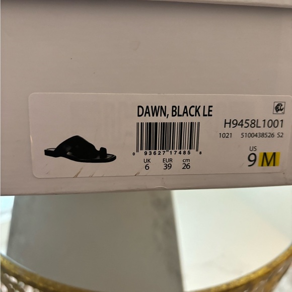 Vince Black Dawn Sandals New in Box - Picture 6 of 6